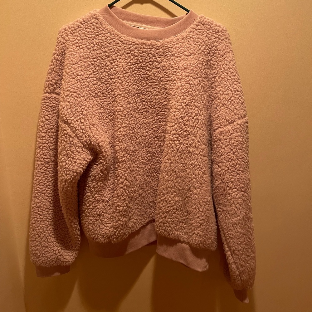 Pink Teddy sweater! 🤍